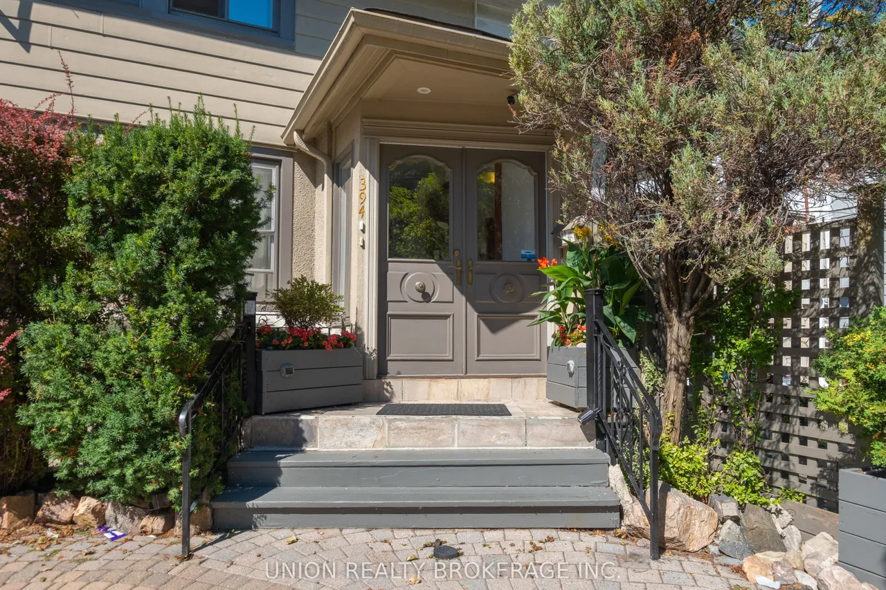 394 Coxwell Avenue — photo 2