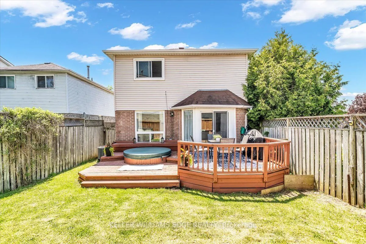 732 Bennett Crescent — photo 22