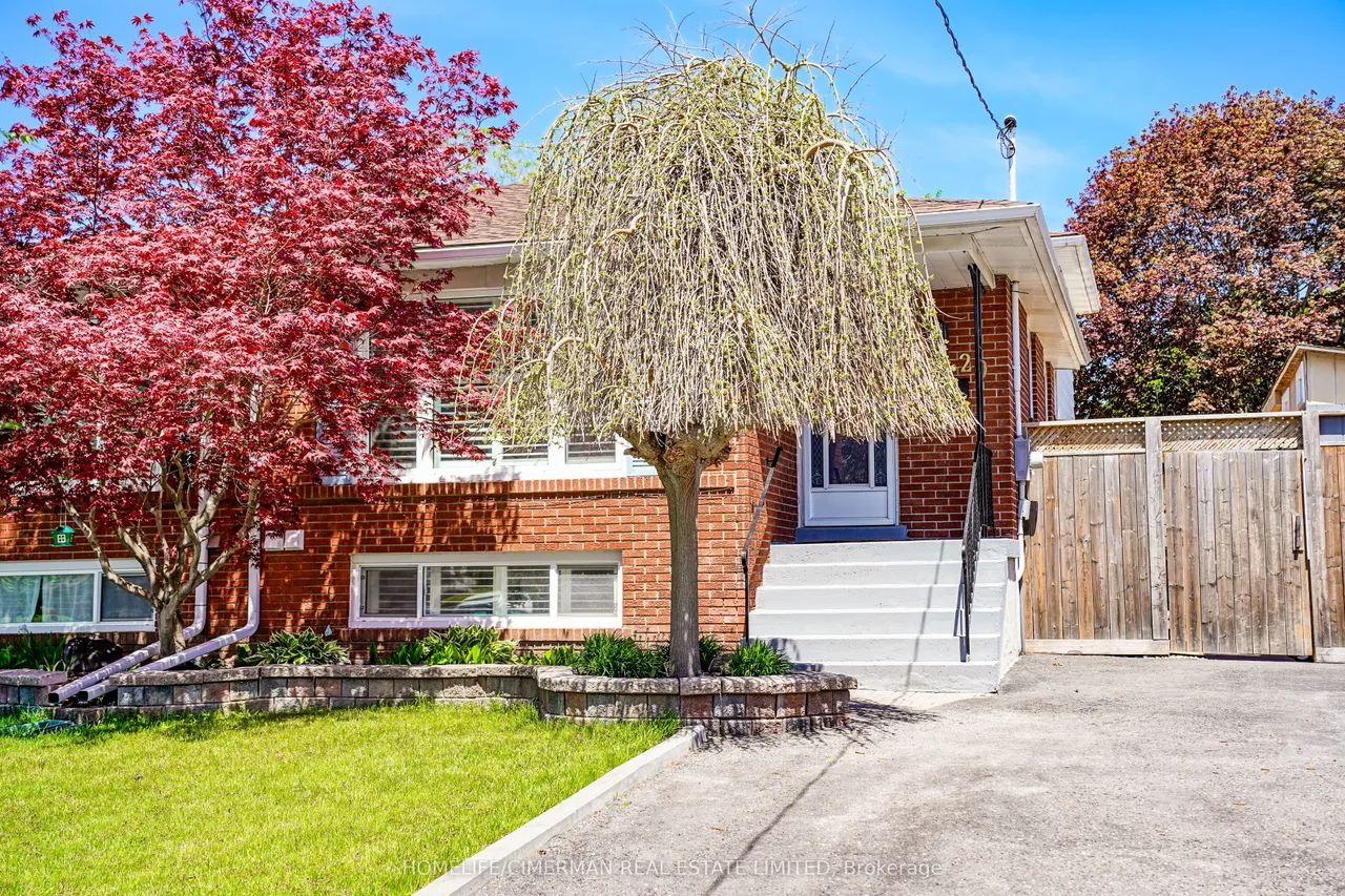 20 Lawrence Crescent