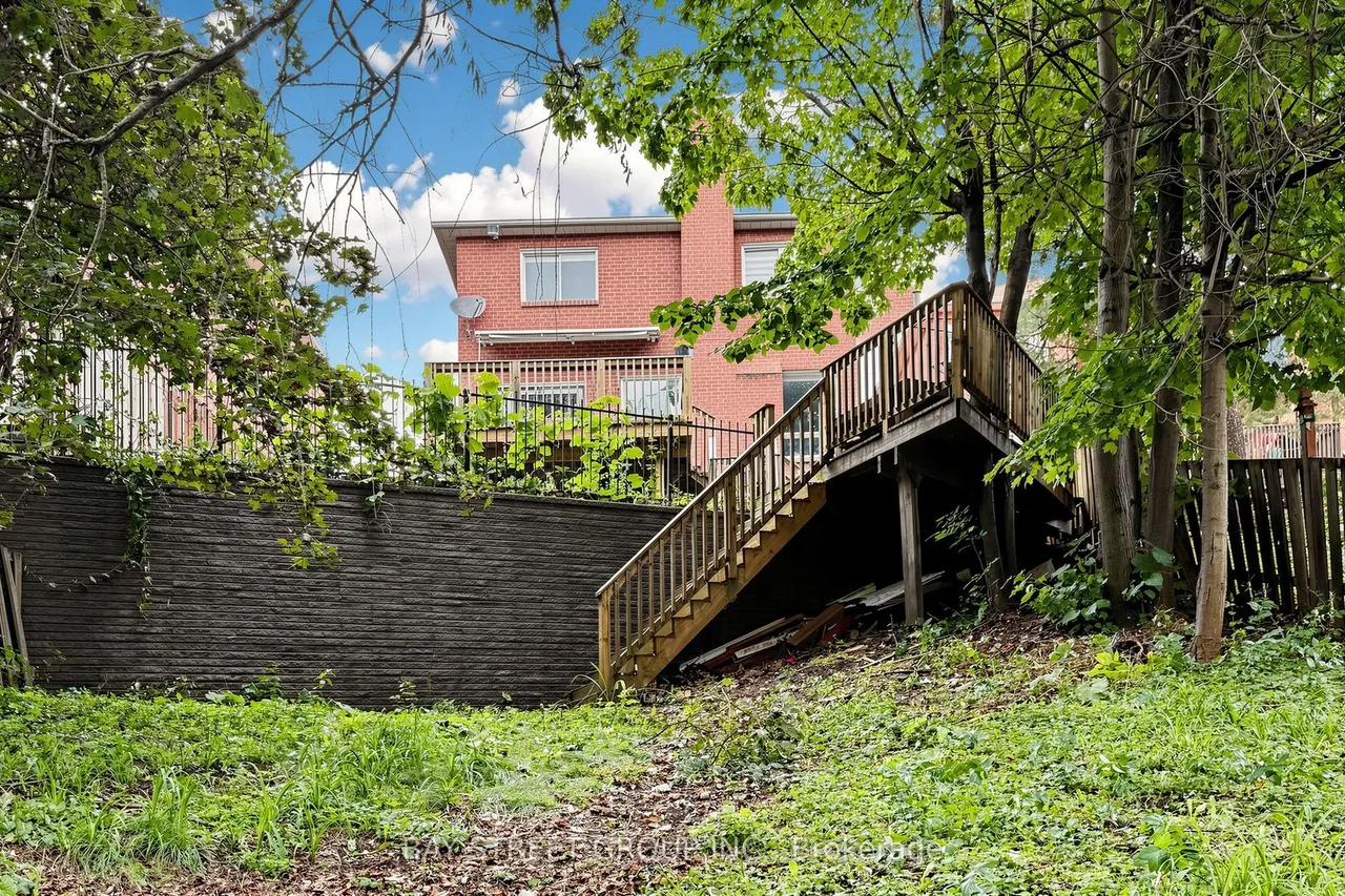 2334 Wildwood Crescent — photo 47
