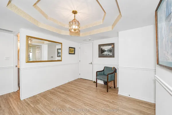 700 Wilson Road N — photo 2