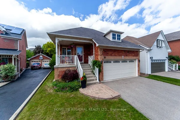 20 Rosemarie Crescent — photo 2
