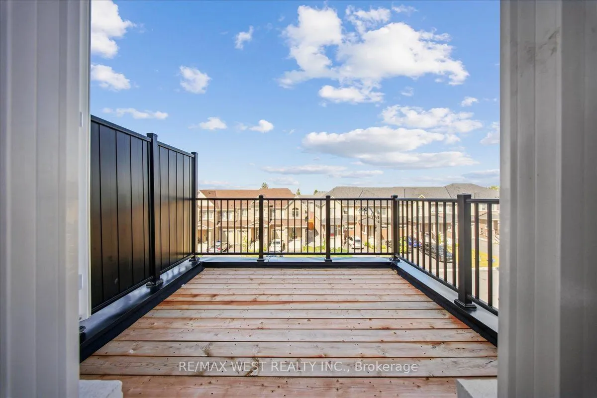 115 Air Dancer Crescent — photo 8