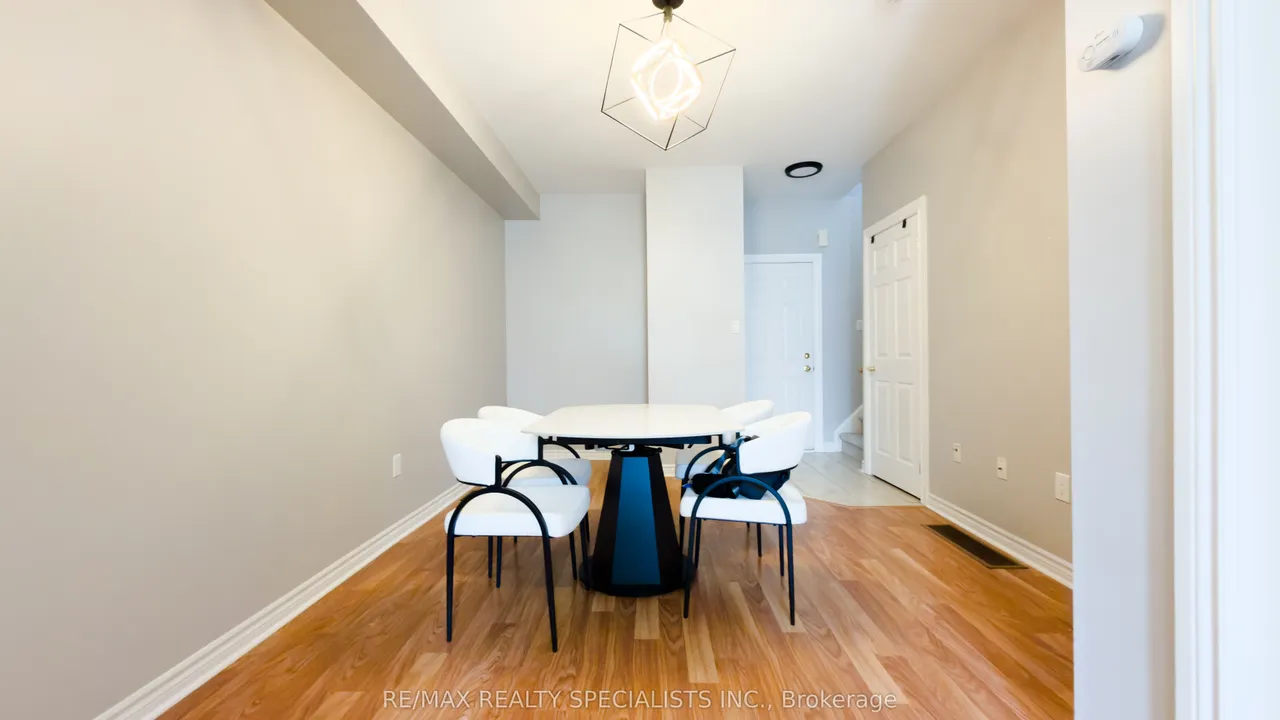 111 Civic Centre Drive — photo 3