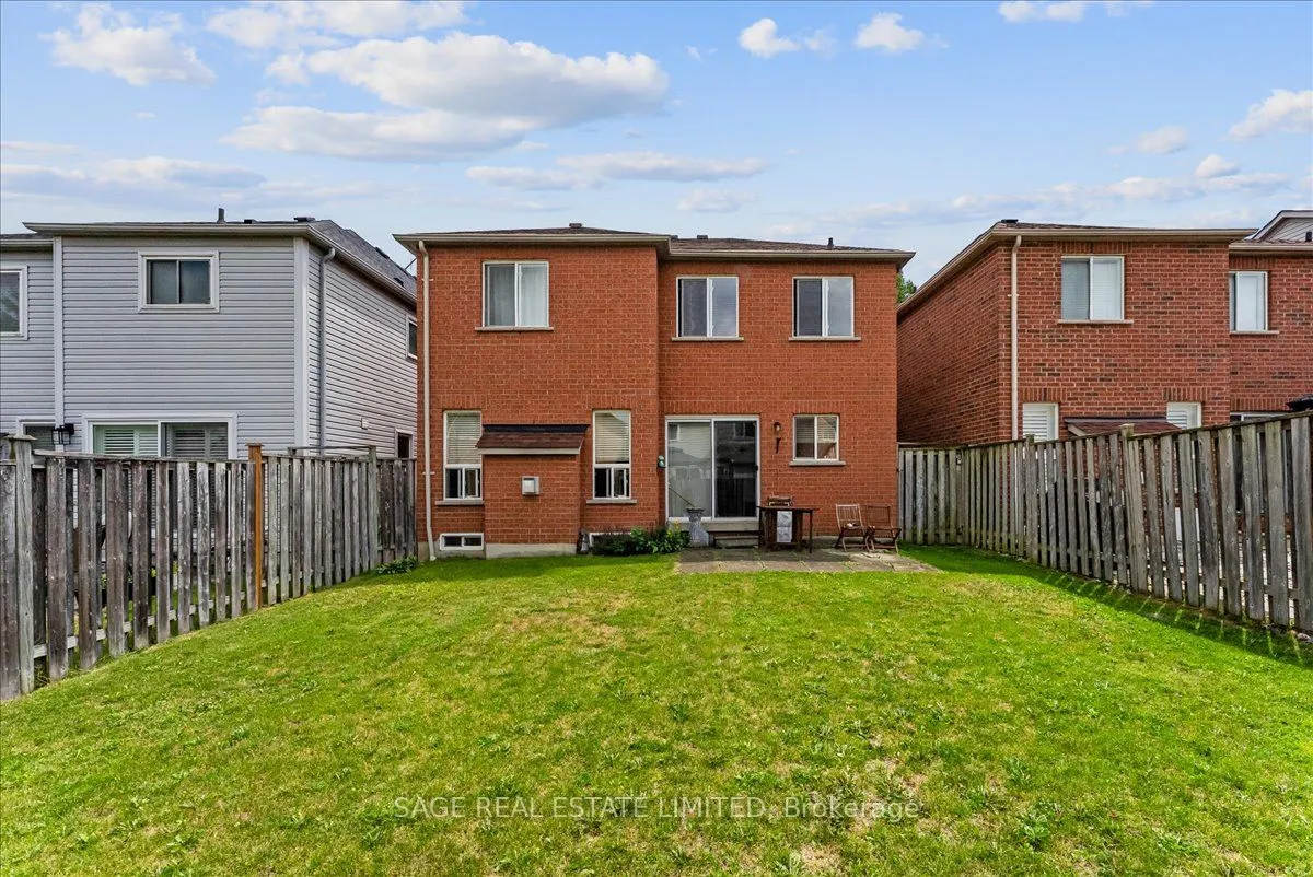 34 Mcsweeney Crescent — photo 37
