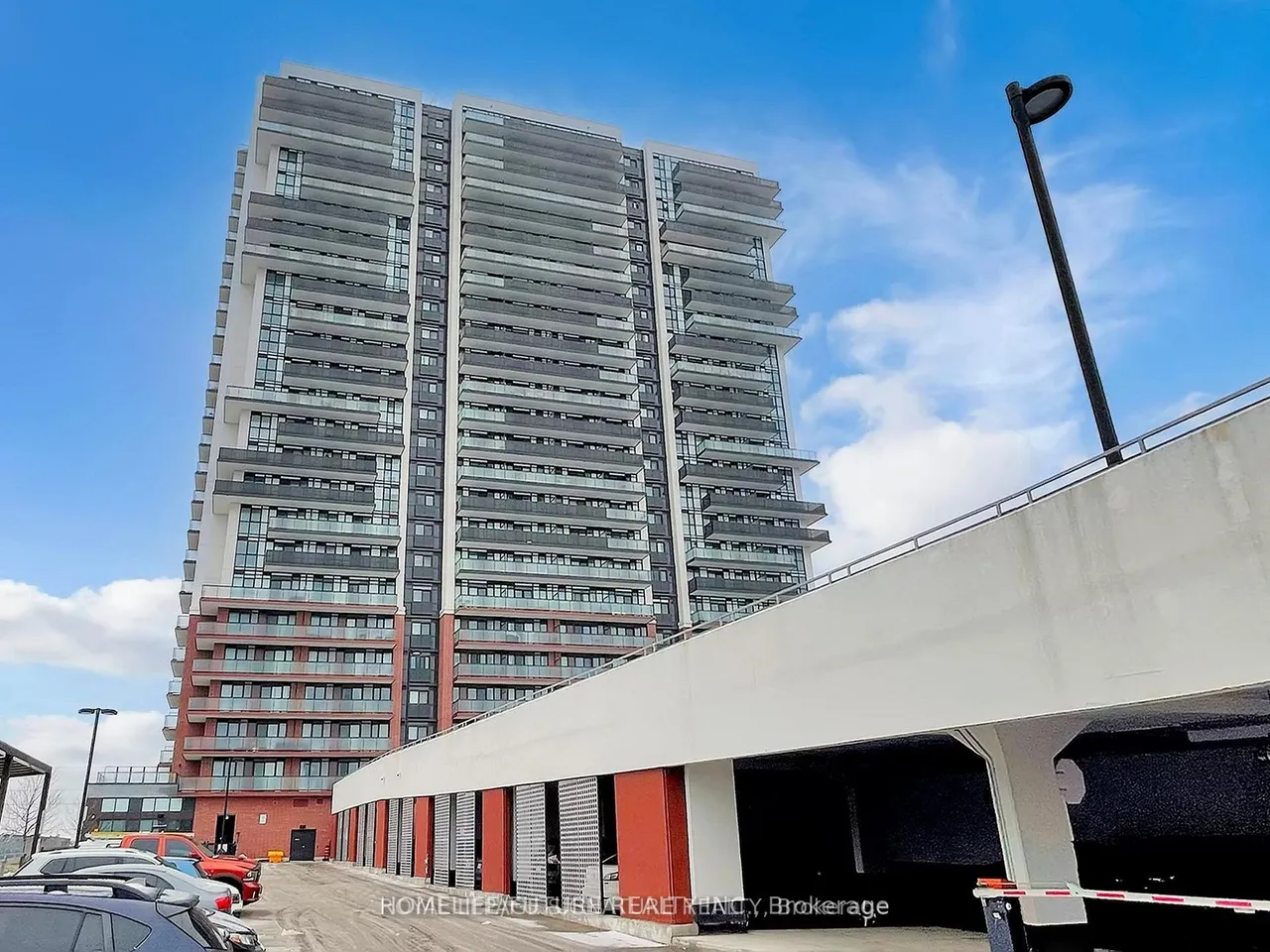 2550 Simcoe Street N, Unit 407 — photo 2