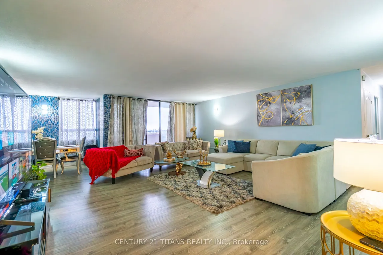 3 Massey Square, Unit 3001