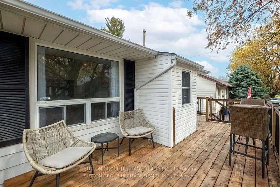 34 Maple Street — photo 3