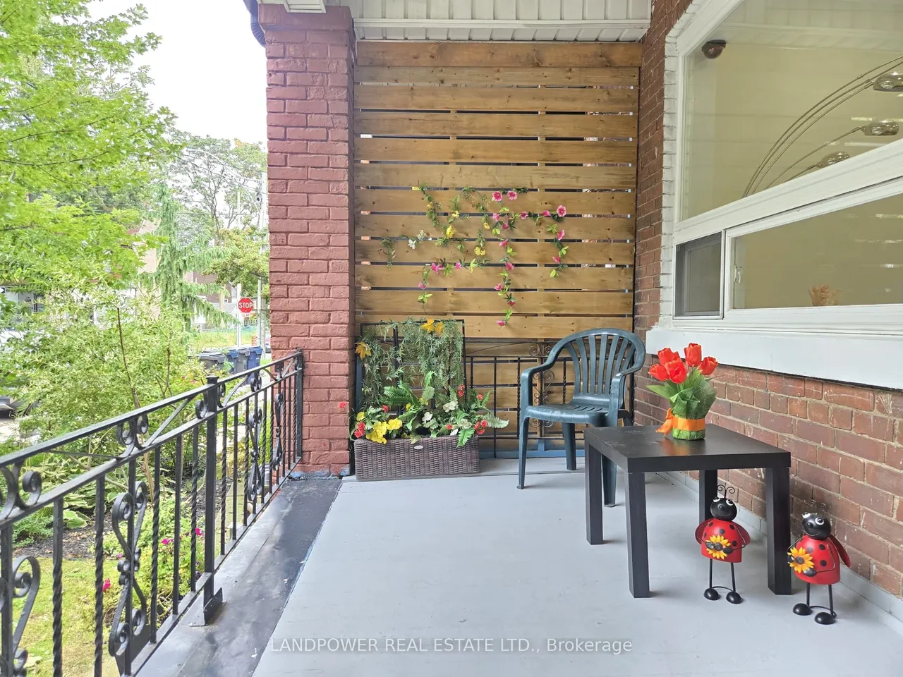 221 Riverdale Avenue — photo 2
