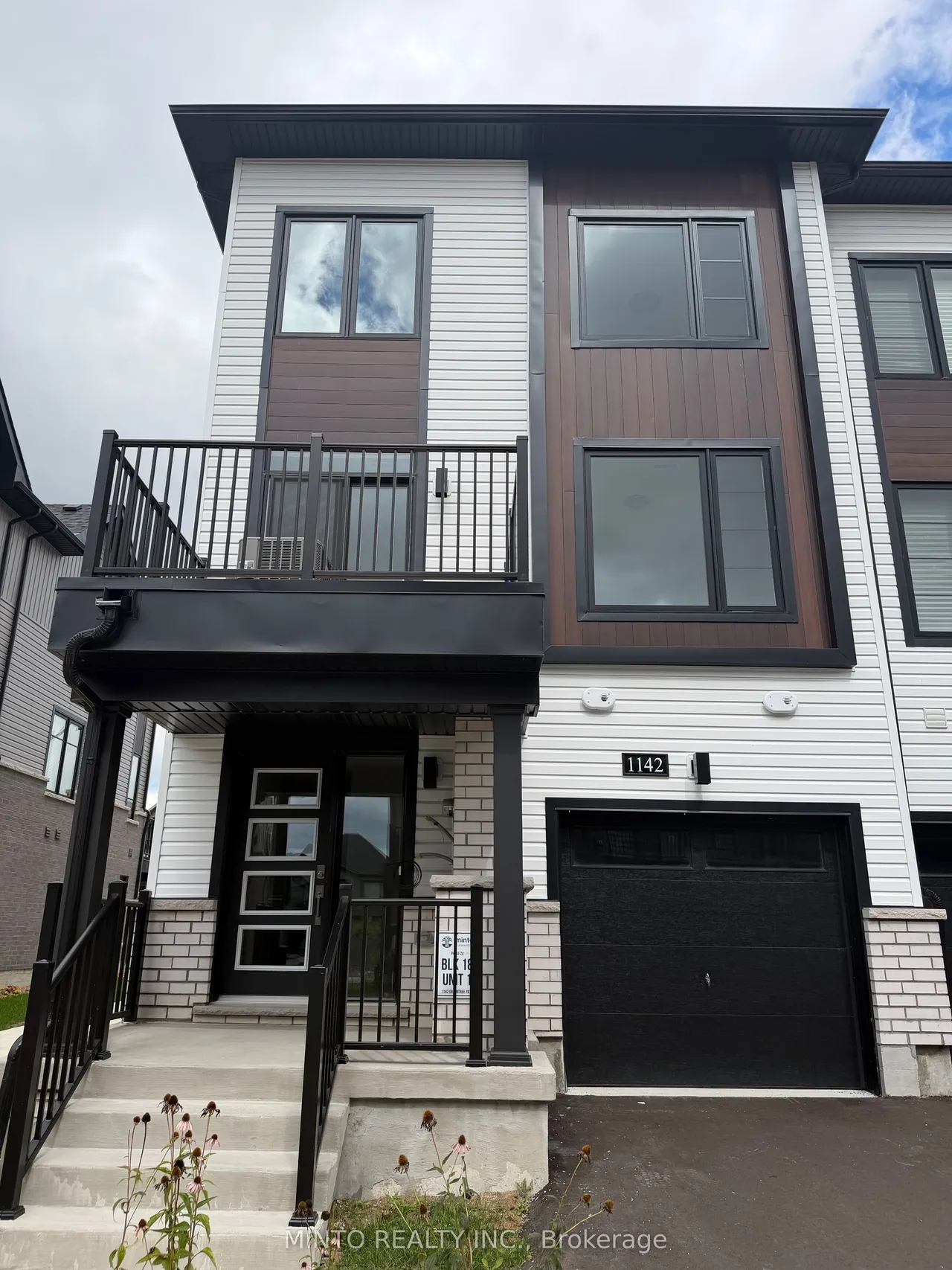1142 Greentree Path