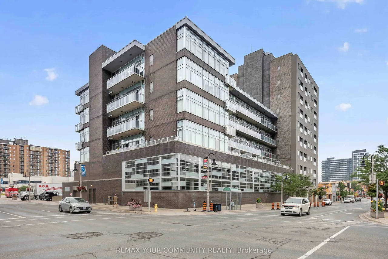 44 Bond Street W — photo 2