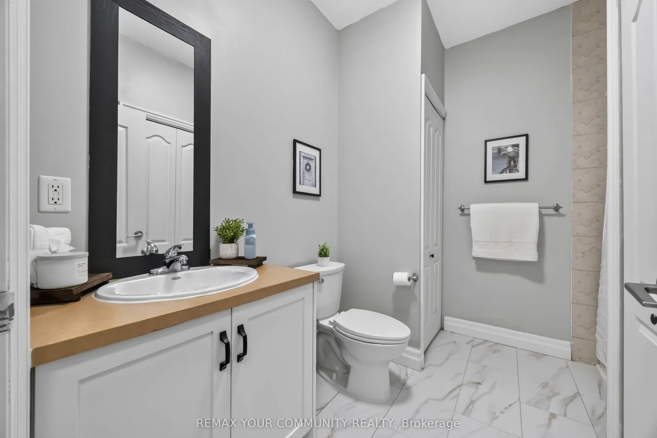 44 Bond Street W — photo 19