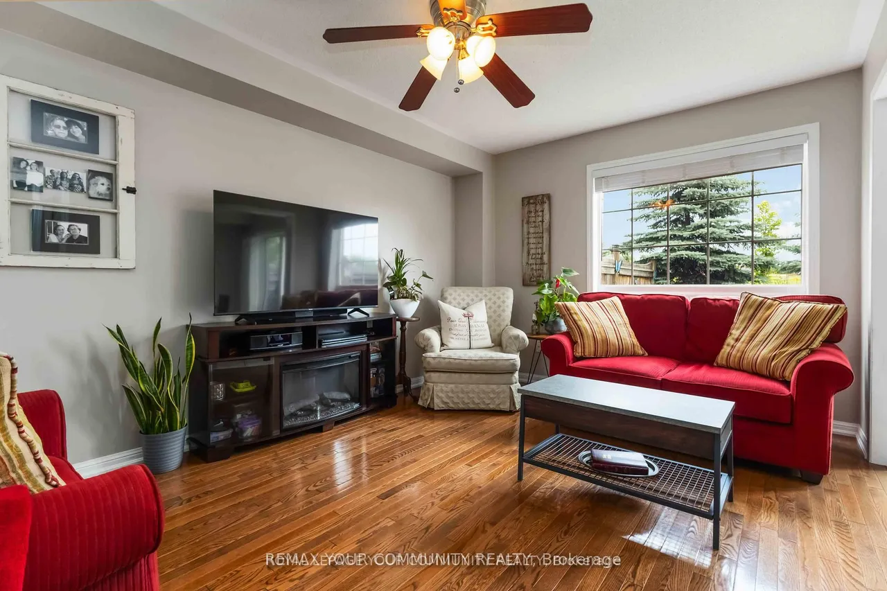 49 Latchford Way — photo 3