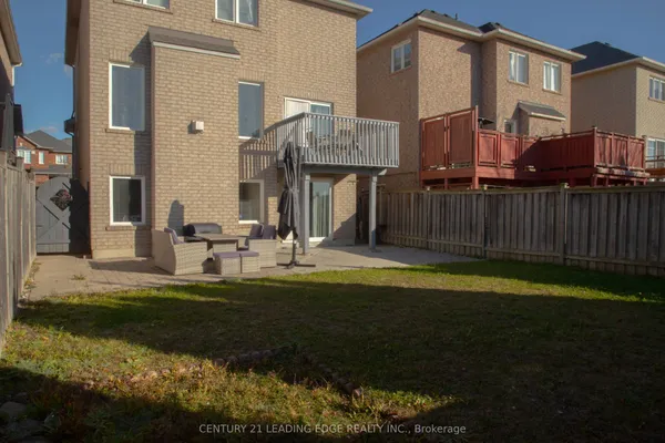 157 Dooley Crescent — photo 2