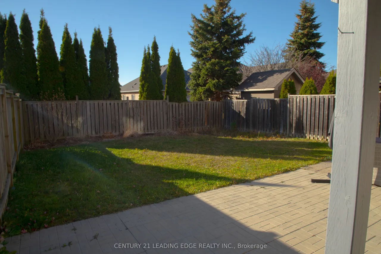 157 Dooley Crescent — photo 3