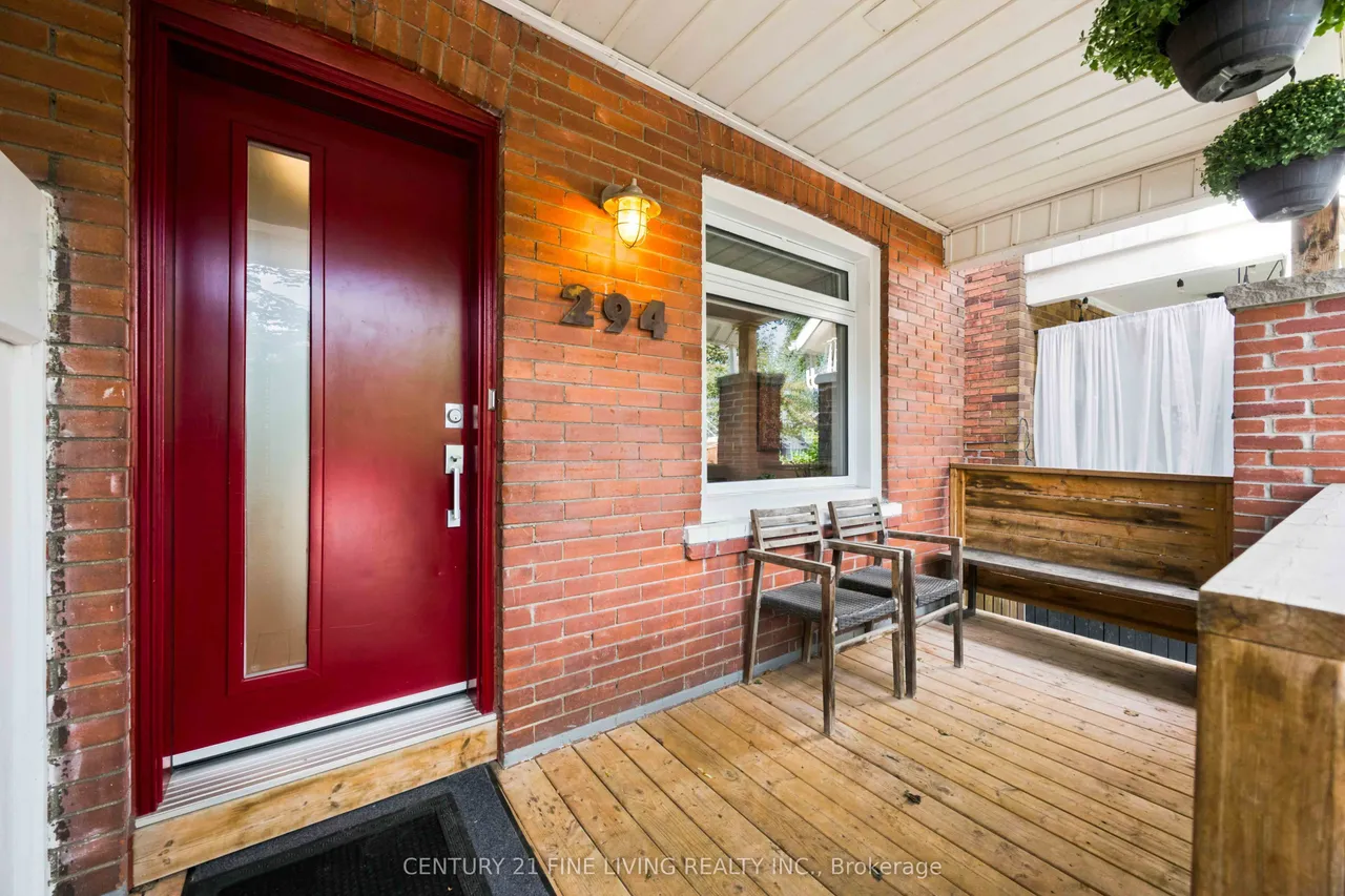 294 Gainsborough Road — photo 3