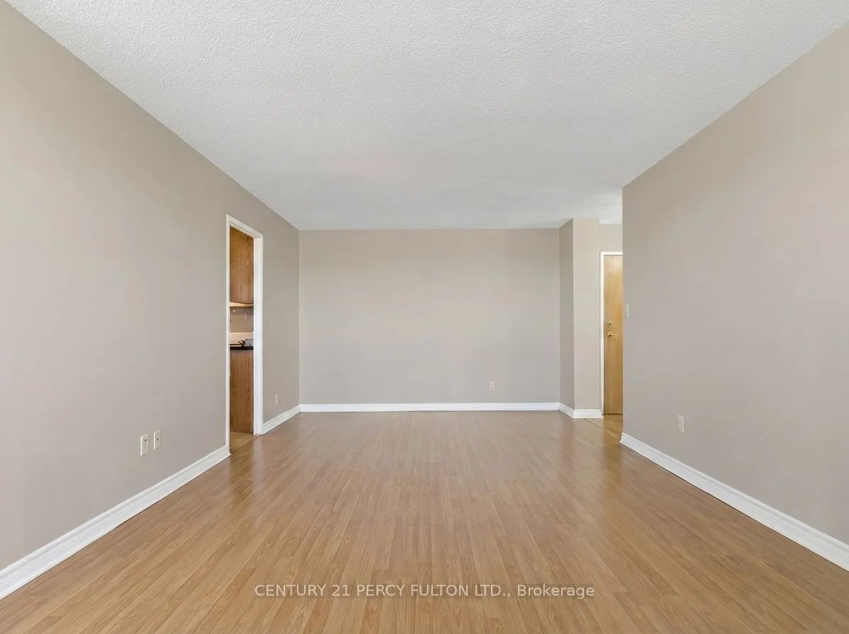 92 Church Street S, Unit 705 — photo 2