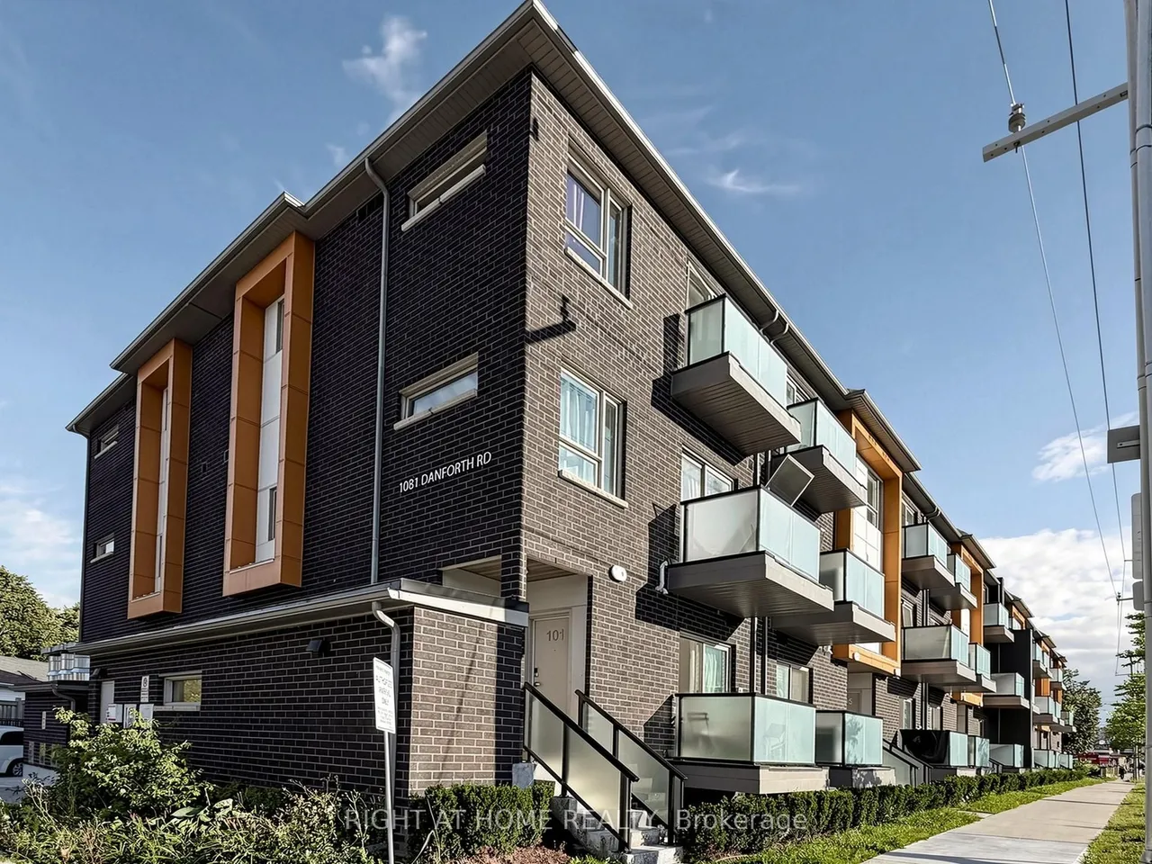 1081 Danforth Road — photo 3