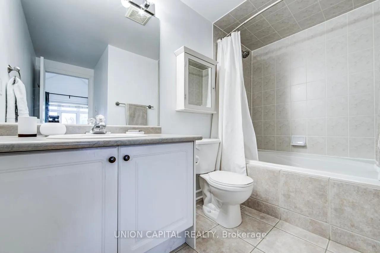 1 Bastedo Avenue — photo 33