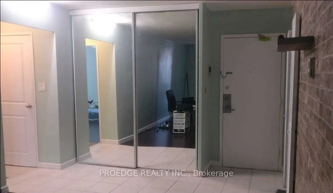 5 Massey Square, Unit 102 — photo 2