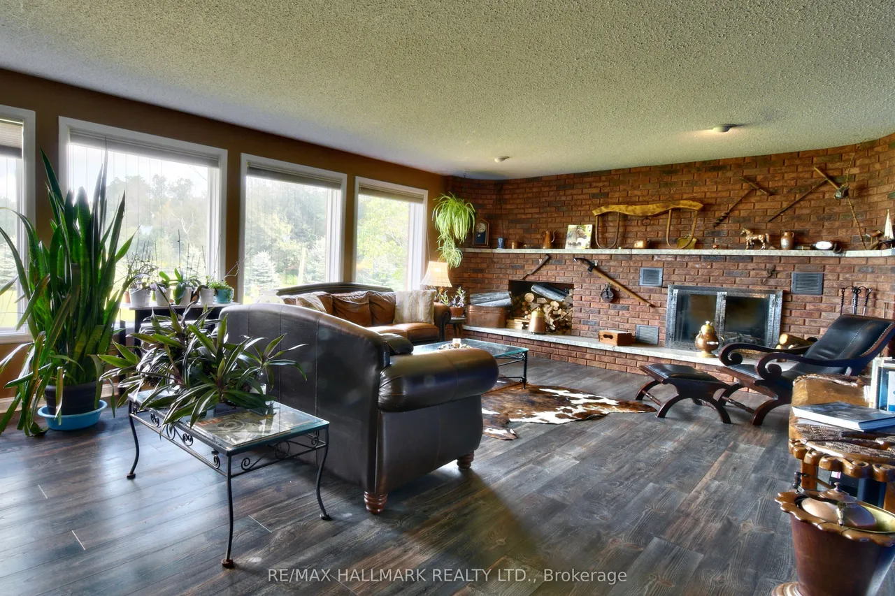 18555 Highway 12 — photo 3