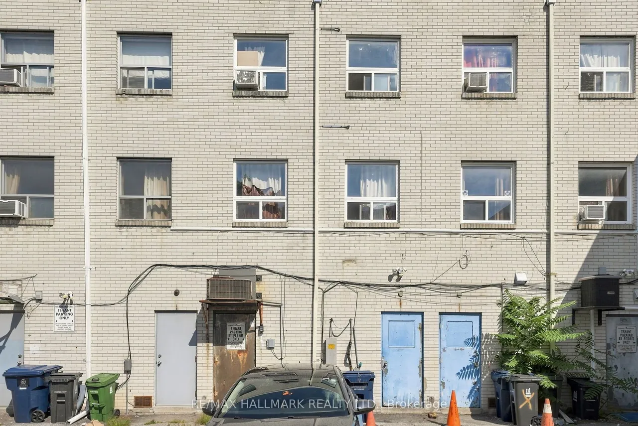 1485 Gerrard Street E — photo 34