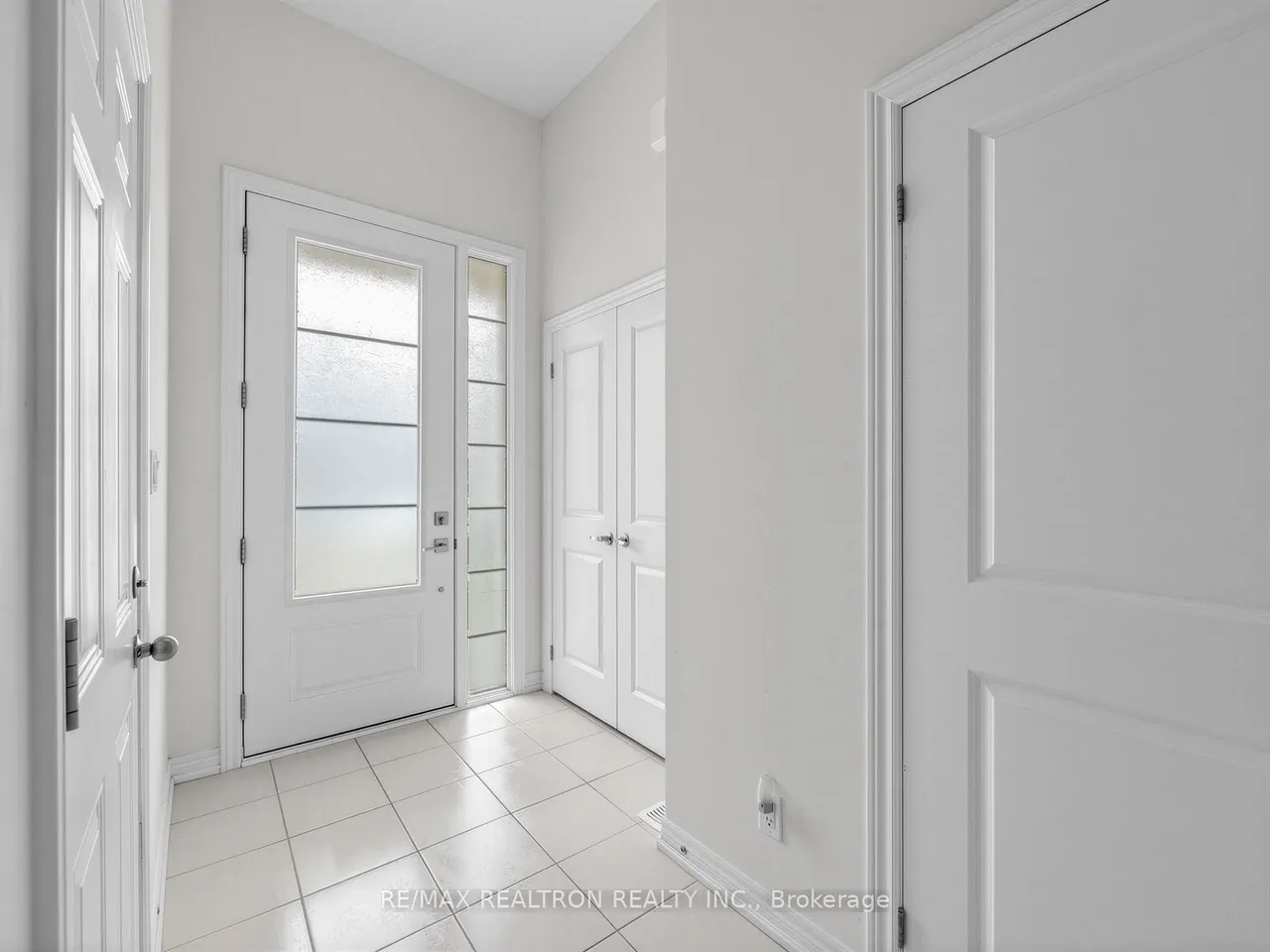 2024 Cameron Lott Crescent — photo 2
