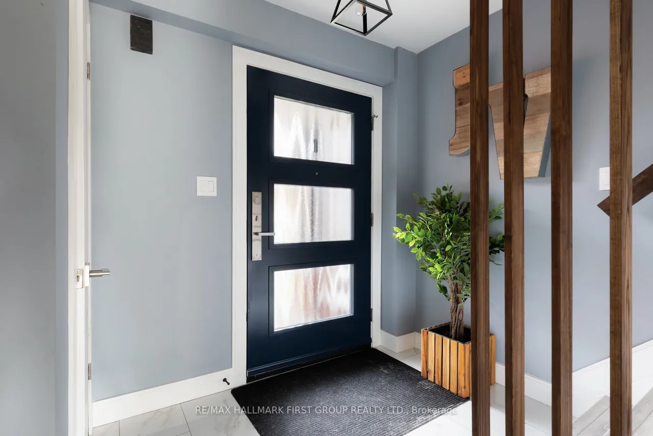 425 Cobblehill Drive — photo 2