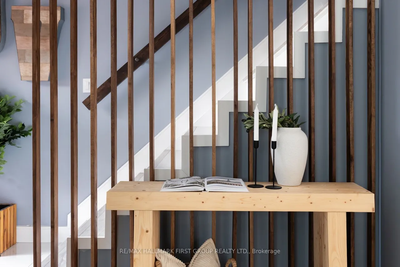 425 Cobblehill Drive — photo 3