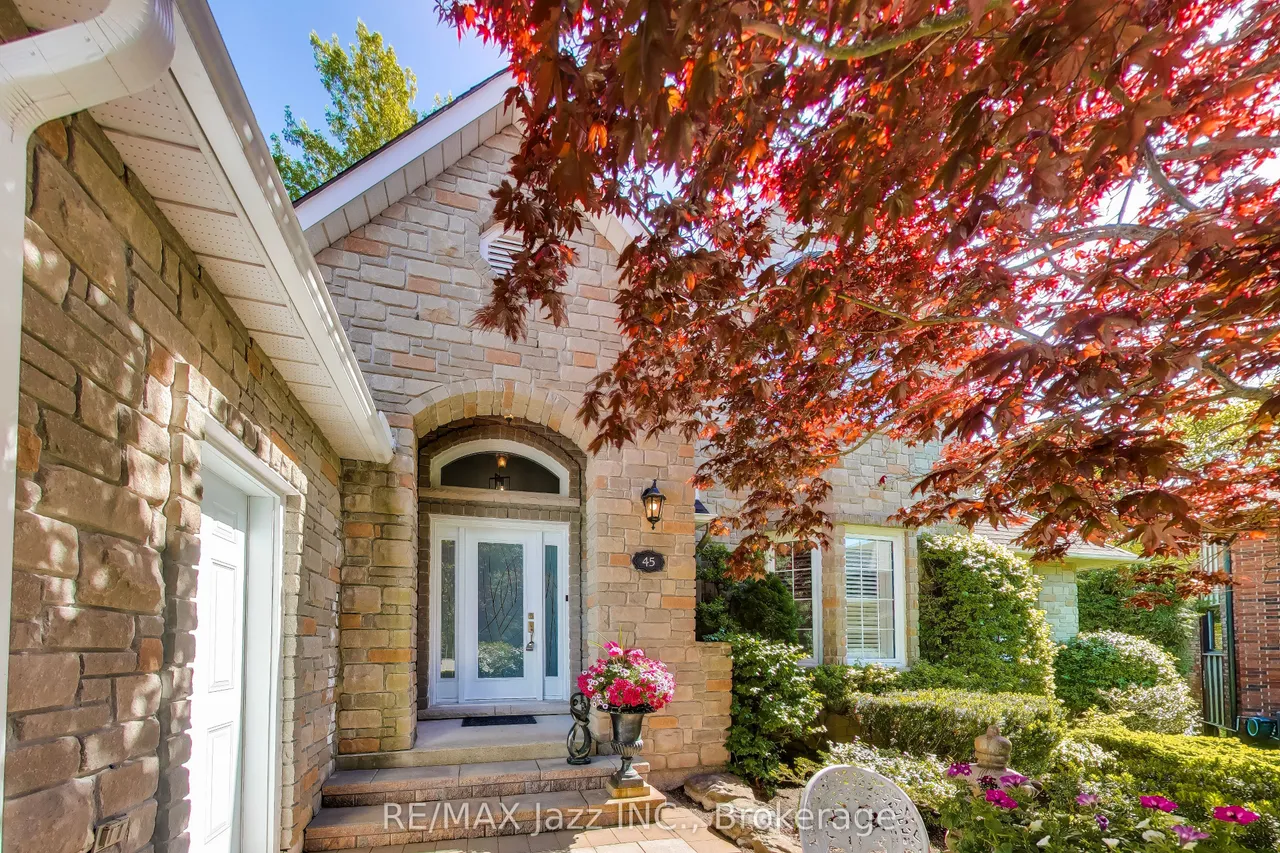 45 Windsor Valley Place — photo 2