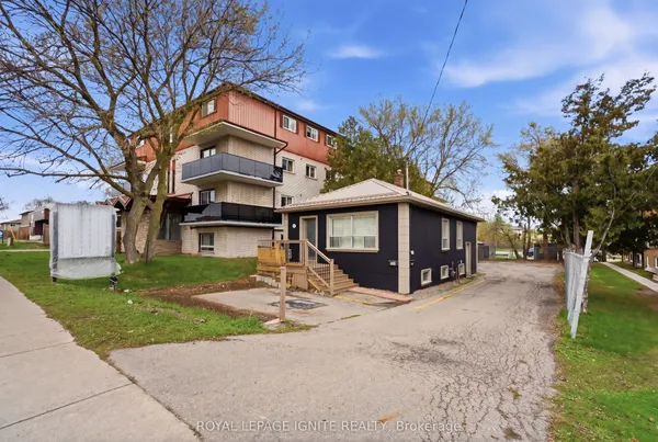 951 Simcoe Street N