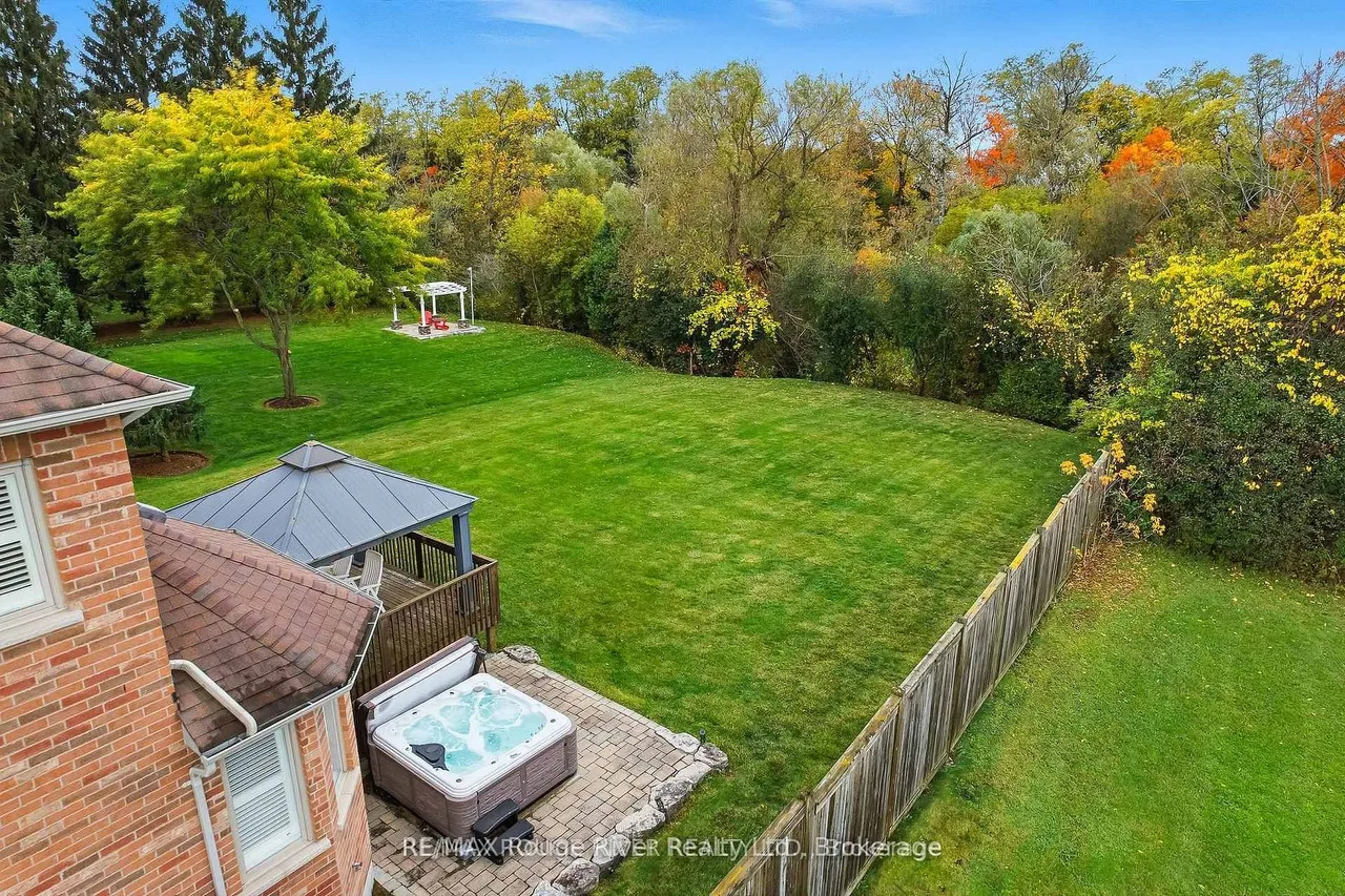 30 Hanover Court — photo 48