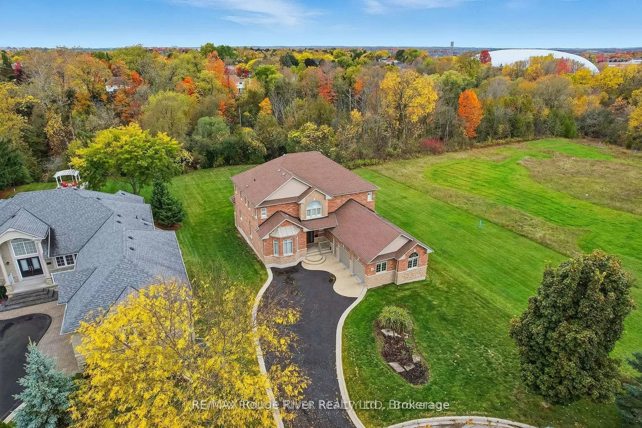 30 Hanover Court — photo 2