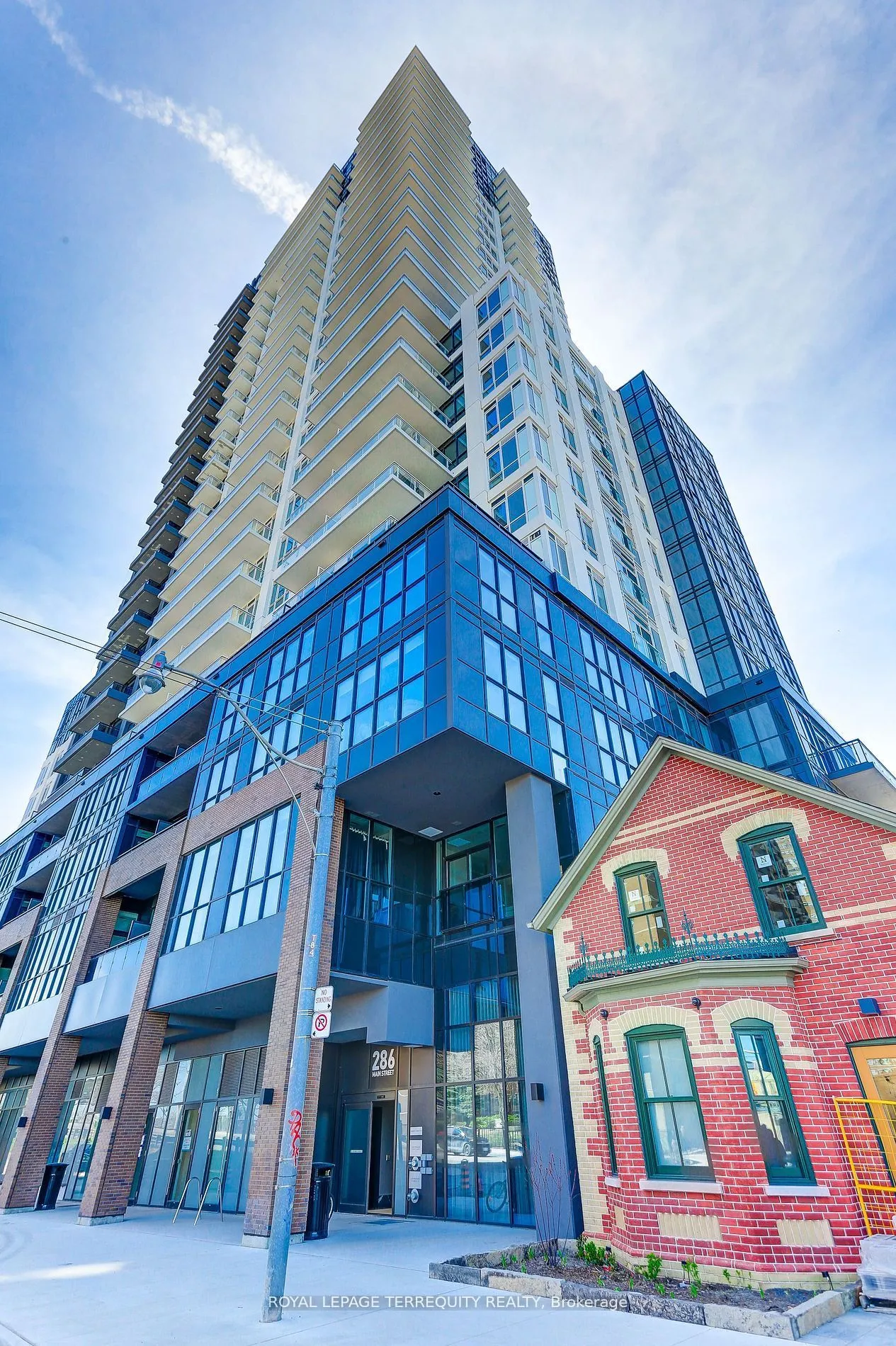 286 Main Street, Unit 1906