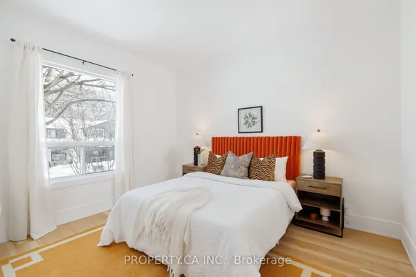 332 Woodfield Road — photo 2