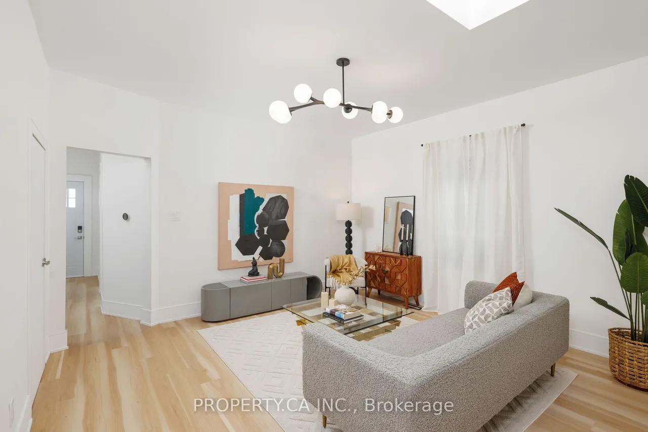 332 Woodfield Road — photo 3