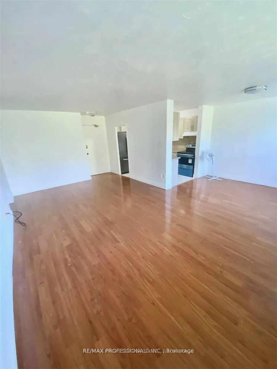 2245 Eglinton Avenue E, Unit 310