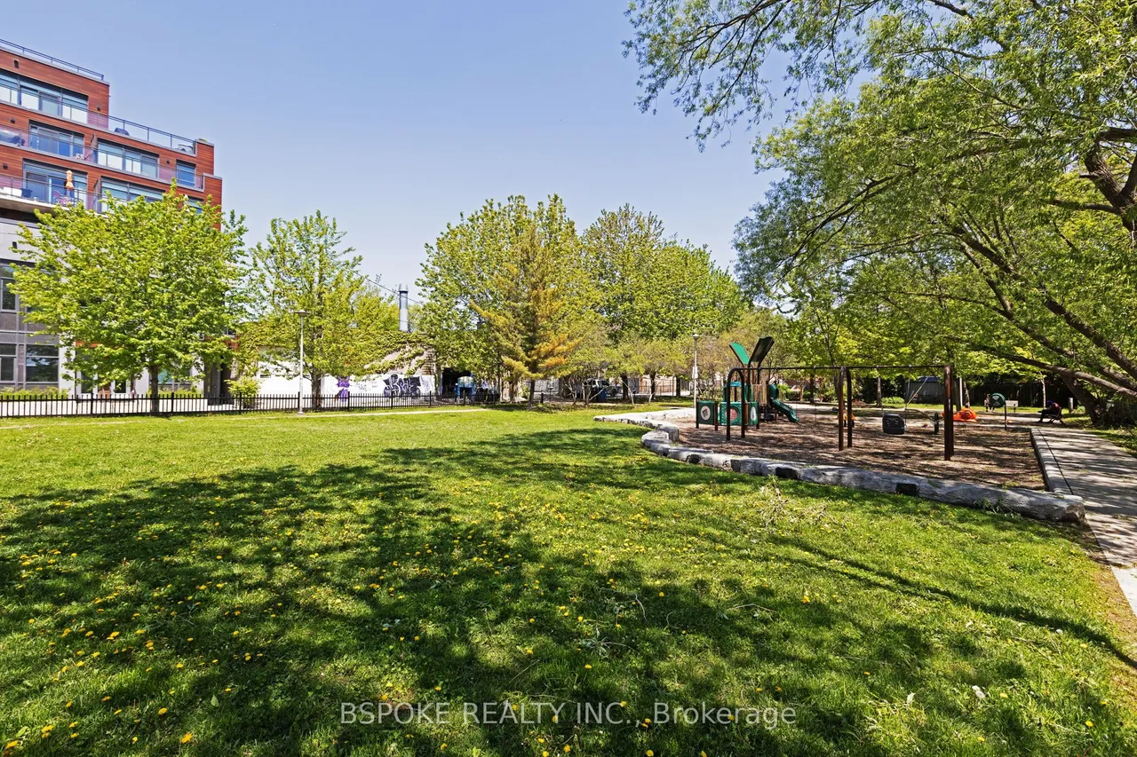 75 Laing Street — photo 36