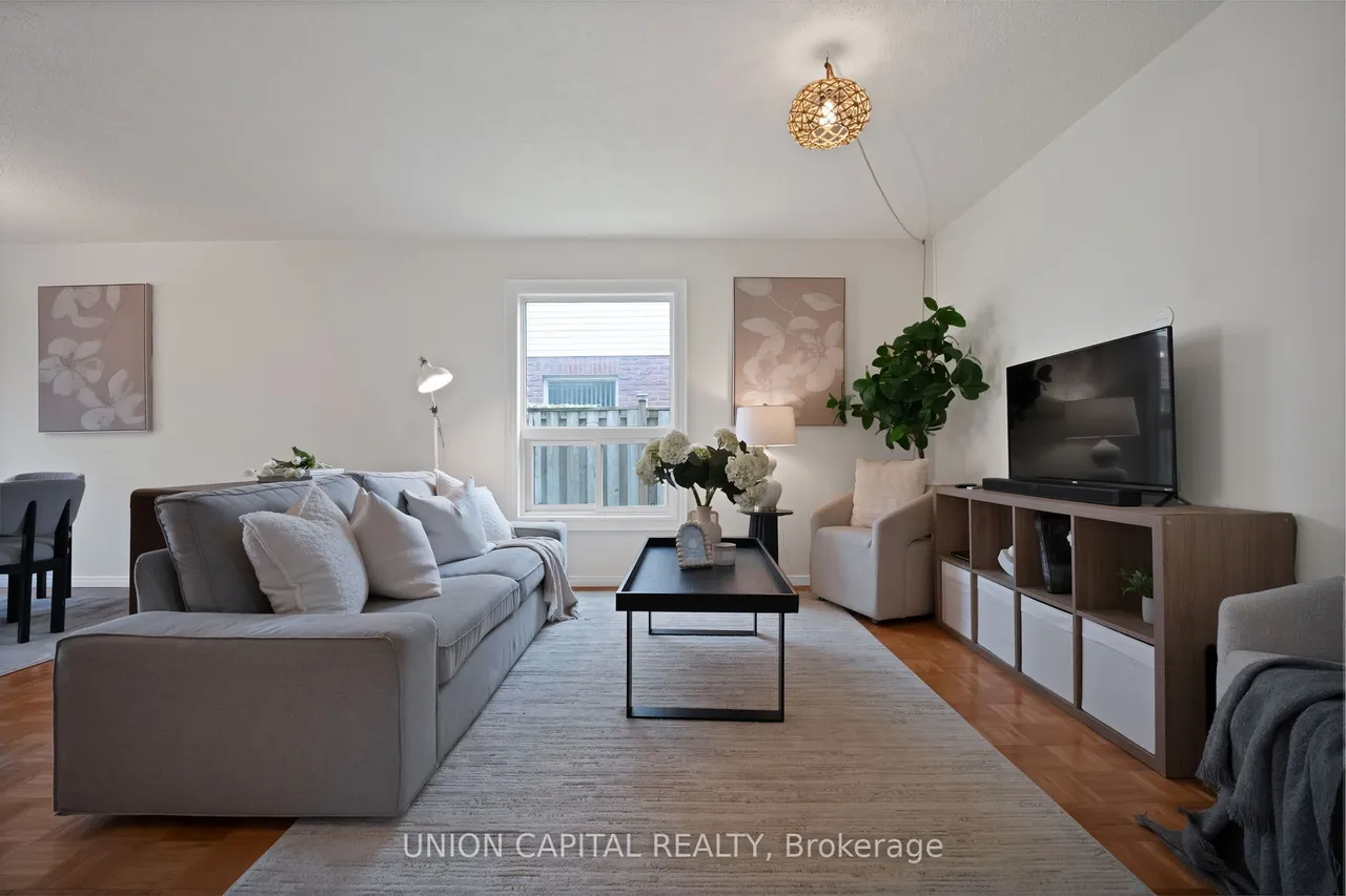 73 Humphrey Drive — photo 3
