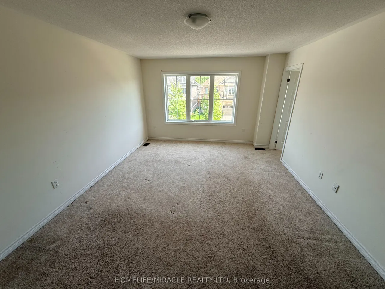 42 Arthur Mclaughlin Street — photo 28