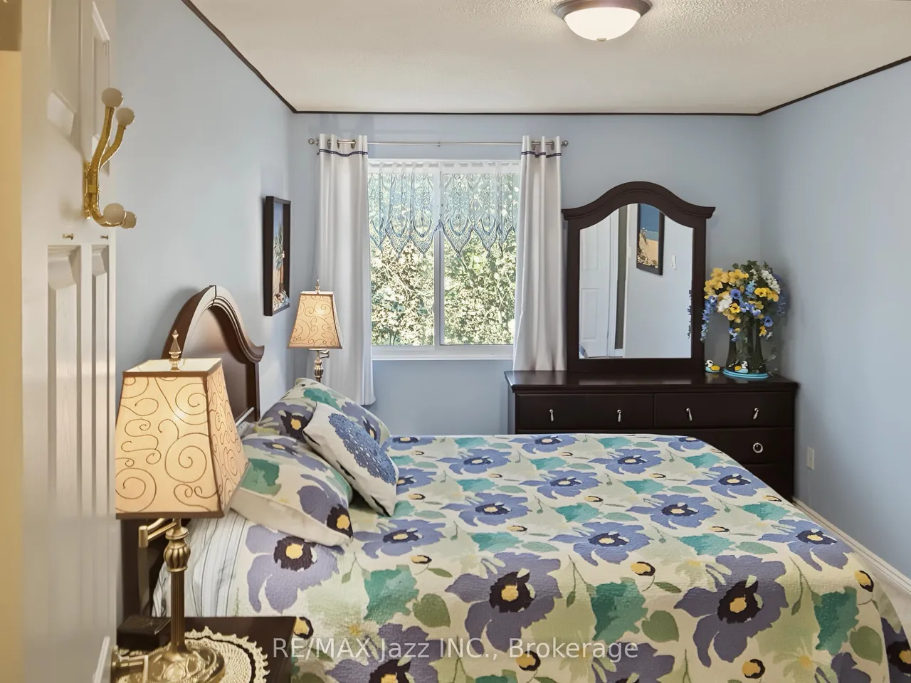 131 Taunton Road E — photo 18