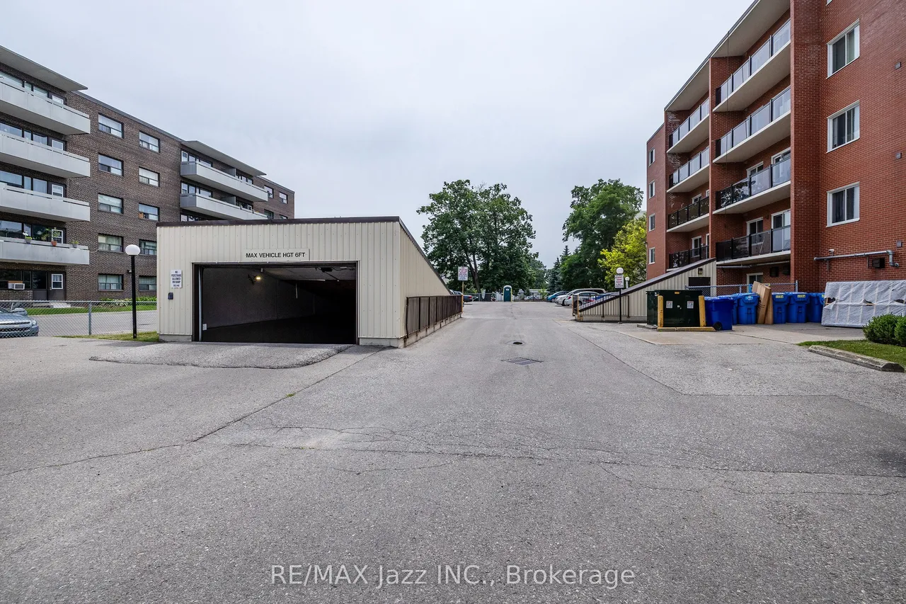 131 Taunton Road E — photo 19
