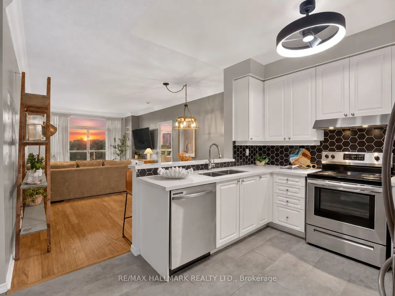 3650 Kingston Road — photo 2