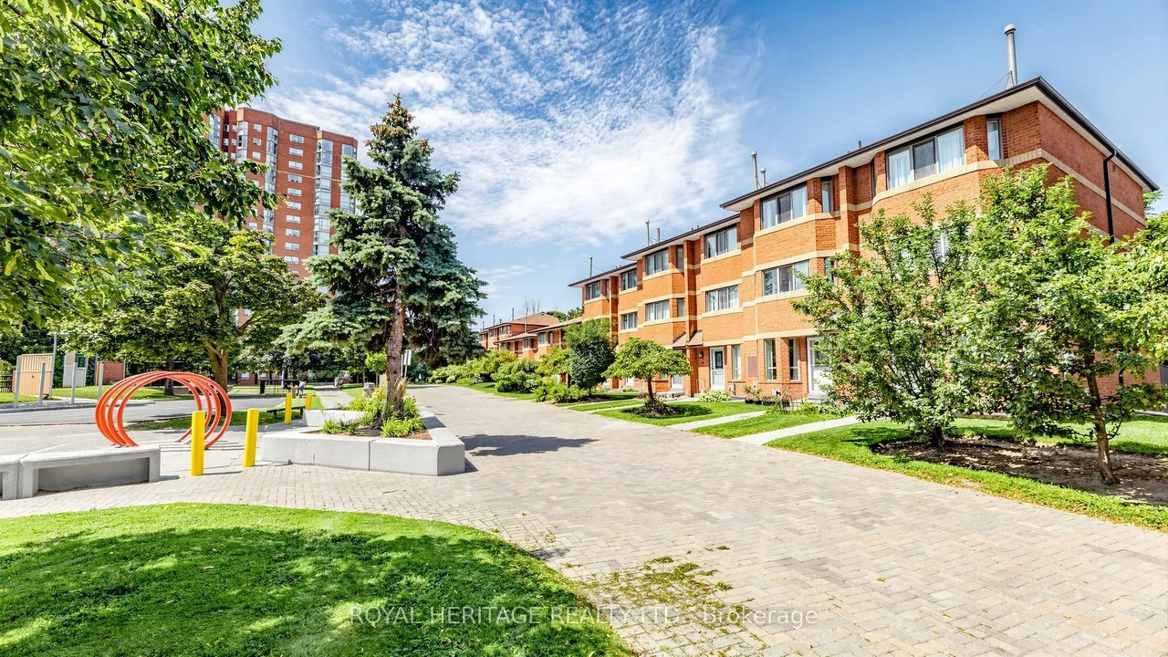 2472 Eglinton Avenue E — photo 46