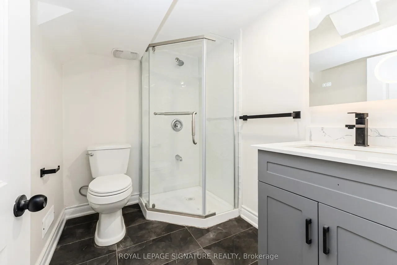 377 Adelaide Avenue W — photo 26