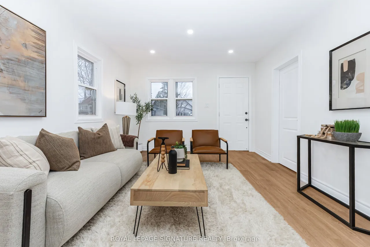 377 Adelaide Avenue W — photo 3