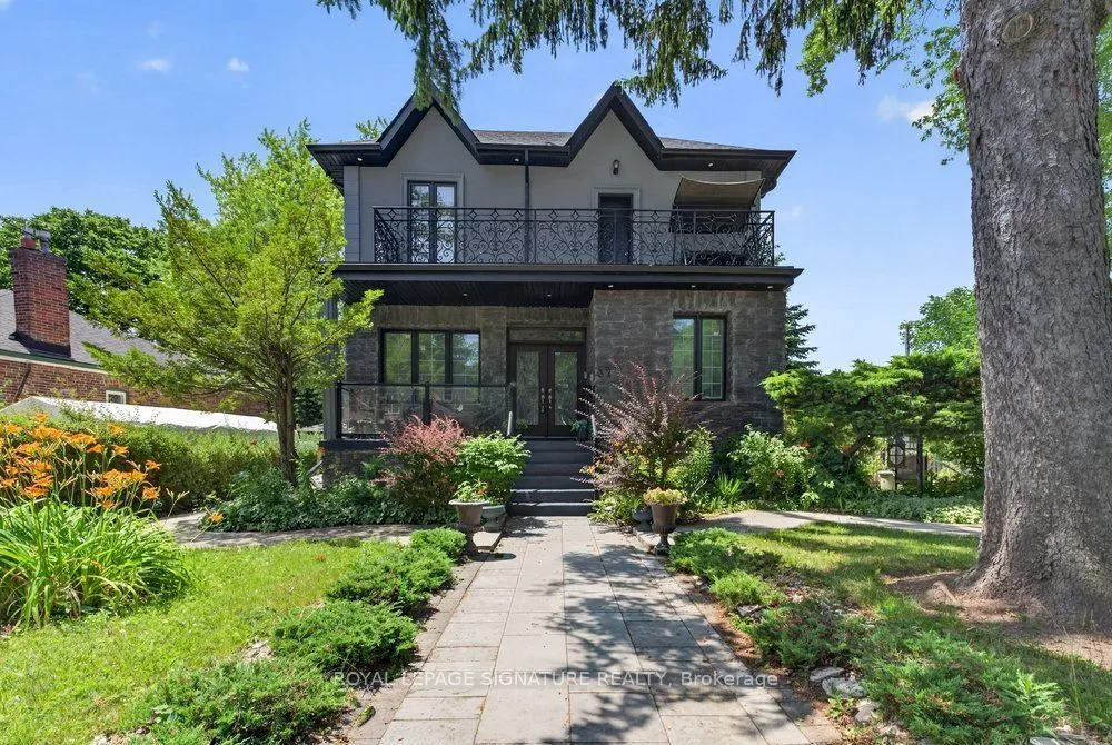 32 Cliffcrest Drive