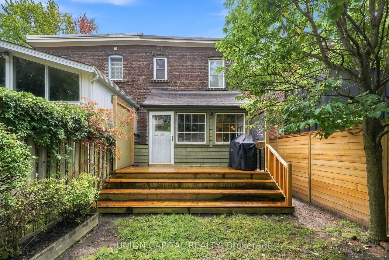 72 Robbins Avenue — photo 24