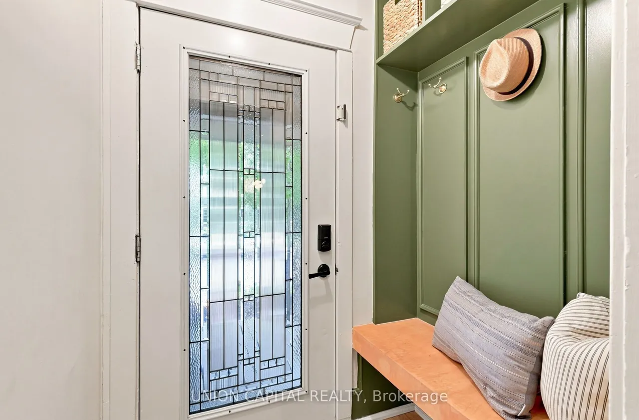 72 Robbins Avenue — photo 3
