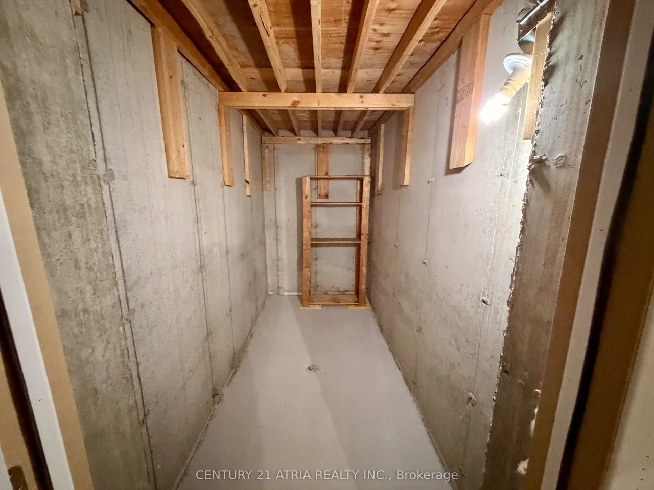 101 Elliottglen Drive — photo 37